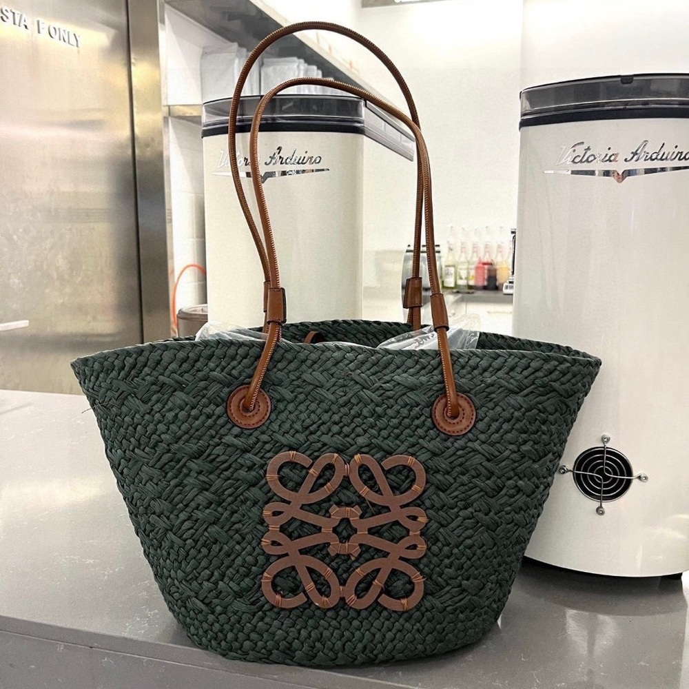LOEWE 50x25x28cm straw bag